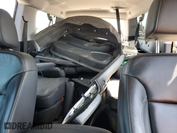 2018 Chevrolet Suburban LT with VIN 1GNSCHKC6JR122002, listed as a Copart auction lot 52034425 with Not provided miles and Salvage title. Bid and sale history available at DreamBid. Image 10.