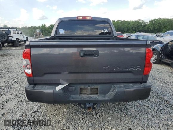 2018 Toyota Tundra SR5 z VIN 5TFDW5F11JX734412, wystawiony jako Copart lot #54765305 z przebiegiem 135 009 mil mil oraz Szkoda całkowita • Salvage title. Historia ofert i sprzedaży dostępna na DreamBid. Obrazek 6.
