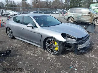 2012 Porsche Panamera with VIN WP0AA2A74CL016133, listed as a IAAI auction lot 41753535 with 84,569 mi miles. Bid and sale history available at carsss.com. Image 1.