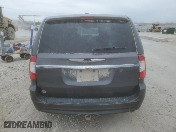 2015 Chrysler Town & Country S with VIN 2C4RC1HG4FR755673, listed as a Copart auction lot 82405424 with 246,989 mi miles and Salvage Title. Bid and sale history available at DreamBid. Image 6.