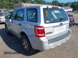2008 Ford Escape XLS с VIN 1FMCU02Z88KC70862, выставлен на аукционе IAAI как лот 42552892 с пробегом 90 241 миль миль и . История ставок и продаж доступна на DreamBid. Изображение 3.