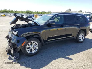 2023 Jeep Grand Cherokee Limited z VIN 1C4RJKBGXP8880419, wystawiony jako Copart lot #60362105 z przebiegiem 10 779 mil mil oraz Szkoda całkowita • Salvage title. Historia ofert i sprzedaży dostępna na DreamBid. Obrazek 1.