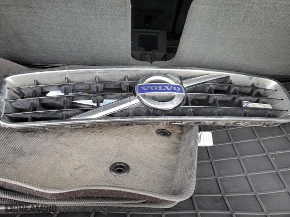 2014 Volvo XC90 R-Design with VIN YV4952CT4E1684527, listed as a Copart auction lot 48392595 with 159,362 mi miles and Salvage Title. Bid and sale history available at carsss.com. Image 13.
