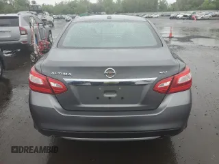 2017 Nissan Altima S z VIN 1N4AL3AP4HC243691, wystawiony jako Copart lot #56223285 z przebiegiem 101 332 mil mil oraz Szkoda całkowita • Salvage title. Historia ofert i sprzedaży dostępna na DreamBid. Obrazek 6.