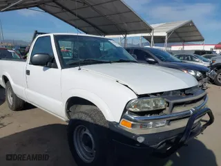 2003 Chevrolet S-10 Work Truck with VIN 1GCCS14X038146621, listed as a IAAI auction lot 41836487 with 172,069 mi miles. Bid and sale history available at carsss.com. Image 1.