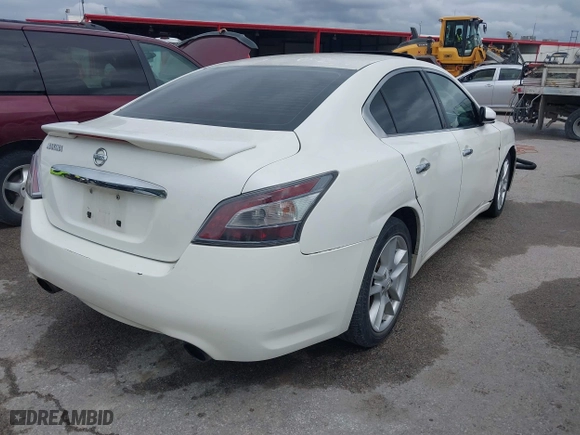 2012 Nissan Maxima 3.5 S with VIN 1N4AA5AP8CC805828, listed as a IAAI auction lot 41917069 with 172,865 mi miles. Bid and sale history available at carsss.com. Image 4.