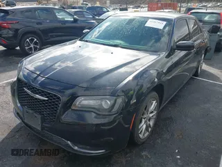 2018 Chrysler 300 with VIN 2C3CCABGXJH239934, listed as a IAAI auction lot 41517944 with 140,699 mi miles. Bid and sale history available at carsss.com. Image 17.