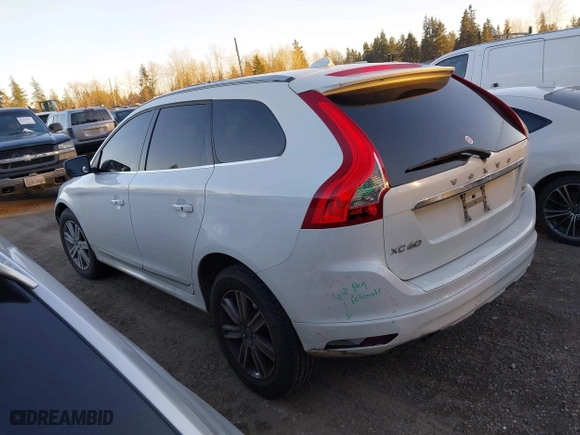 2016 Volvo XC60 T5 Platinum with VIN YV4612RM0G2787732, listed as a IAAI auction lot 41408345 with 120,429 mi miles. Bid and sale history available at carsss.com. Image 3.