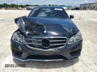2016 Mercedes-Benz E-Class E 400 with VIN WDDHF6HB7GB181578, listed as a Copart auction lot 60837644 with 154,189 mi miles and Salvage Title. Bid and sale history available at carsss.com. Image 5.