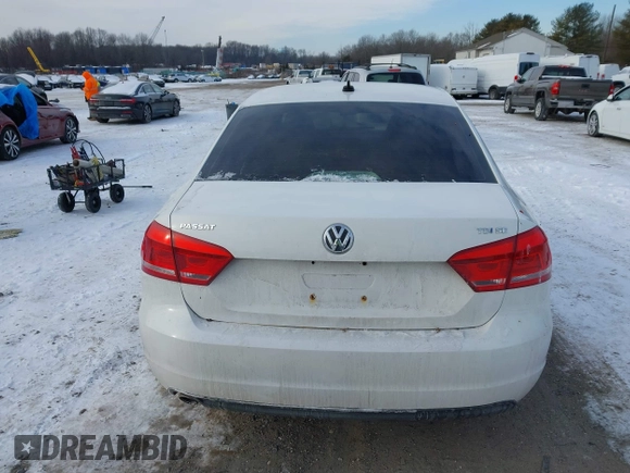 2012 Volkswagen Passat SE z VIN 1VWBN7A31CC044441, wystawiony jako IAAI lot #41390295 z przebiegiem 227 097 mil mil oraz . Historia ofert i sprzedaży dostępna na DreamBid. Obrazek 15.