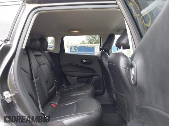 2019 Jeep Compass Limited z VIN 3C4NJDCBXKT747585, wystawiony jako IAAI lot #42209573 z przebiegiem 79 740 mil mil oraz . Historia ofert i sprzedaży dostępna na DreamBid. Obrazek 8.