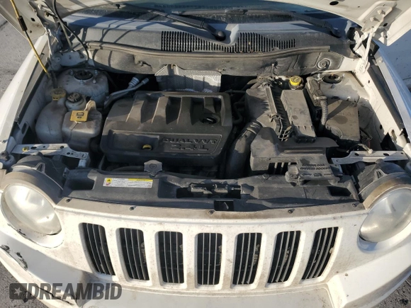 2007 Jeep Compass Sport with VIN 1J8FF47W07D199198, listed as a Copart auction lot 52092675 with 131,346 mi miles and Salvage Title. Bid and sale history available at carsss.com. Image 12.