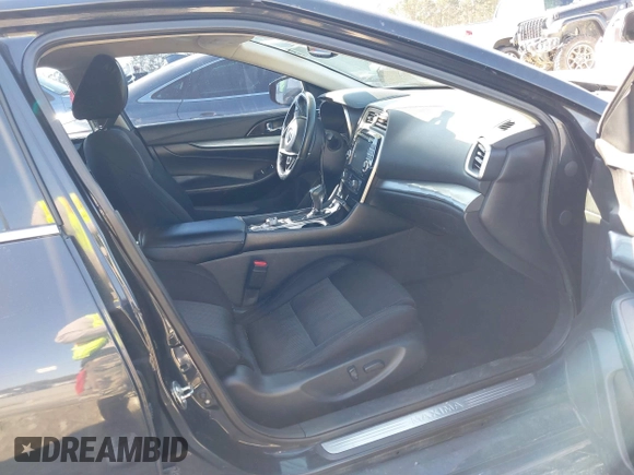 2016 Nissan Maxima SV z VIN 1N4AA6AP3GC383124, wystawiony jako IAAI lot #41821680 z przebiegiem 139 510 mil mil oraz . Historia ofert i sprzedaży dostępna na DreamBid. Obrazek 5.