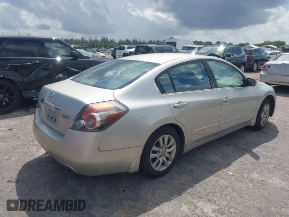 2009 Nissan Altima SL with VIN 1N4AL21E59N486182, listed as a IAAI auction lot 41920572 with 73,443 mi miles and . Bid and sale history available at DreamBid. Image 4.