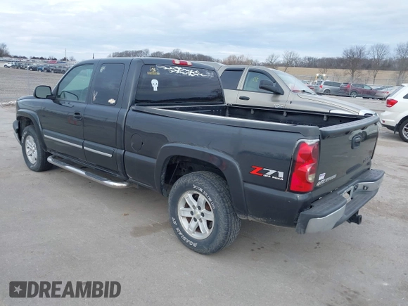 2004 Chevrolet Silverado 1500 with VIN 1GCEK19T54E185903, listed as a IAAI auction lot 41393916 with 208,422 mi miles and . Bid and sale history available at DreamBid. Image 3.