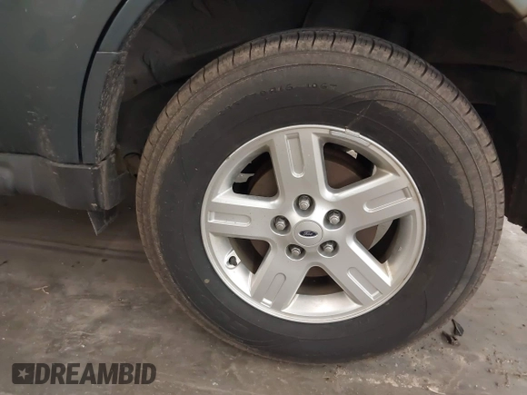 2011 Ford Escape Hybrid с VIN 1FMCU5K34BKC19603, выставлен на аукционе IAAI как лот 41895045 с пробегом 117 922 миль миль и . История ставок и продаж доступна на DreamBid. Изображение 12.