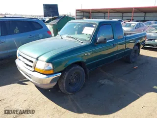 2000 Ford Ranger XL with VIN 1FTYR14V6YPA63448, listed as a IAAI auction lot 41660976 with 188,173 mi miles. Bid and sale history available at carsss.com. Image 2.