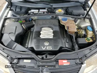 1999 Volkswagen Passat GL z VIN WVWMD63B1XE216281, wystawiony jako Copart lot #75200694 z przebiegiem Nie podano mil oraz Nie do naprawy • Non repairable. Historia ofert i sprzedaży dostępna na DreamBid. Obrazek 11.