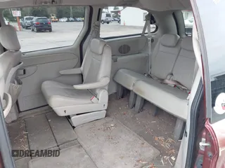 2007 Chrysler Town & Country LWB Touring with VIN 2A4GP54L97R294178, listed as a IAAI auction lot 41326629 with 251,055 mi miles. Bid and sale history available at carsss.com. Image 8.