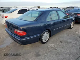 2000 Mercedes-Benz E-Class with VIN WDBJF65J7YB047628, listed as a Copart auction lot 75278704 with 0 mi miles and Salvage Title. Bid and sale history available at carsss.com. Image 3.