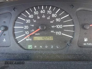 2000 Toyota Sienna CE with VIN 4T3GF19CXYU297351, listed as a IAAI auction lot 41086347 with 40,258 mi miles. Bid and sale history available at carsss.com. Image 7.