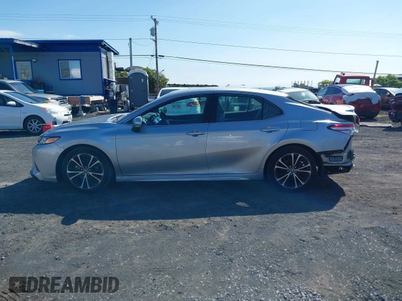 2020 Toyota Camry SE z VIN 4T1M11AK7LU993039, wystawiony jako IAAI lot #41492895 z przebiegiem 32 498 mil mil oraz . Historia ofert i sprzedaży dostępna na DreamBid. Obrazek 15.