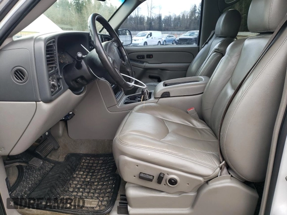 2004 Chevrolet Suburban Z71 with VIN 3GNFK16ZX4G186588, listed as a Copart auction lot 45890635 with 240,898 mi miles and Clean Title. Bid and sale history available at carsss.com. Image 7.