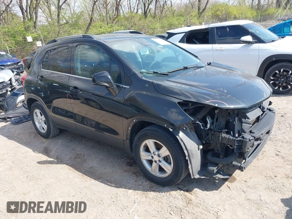 2020 Chevrolet Trax LT z VIN 3GNCJLSB9LL226191, wystawiony jako IAAI lot #42010382 z przebiegiem 90 357 mil mil oraz . Historia ofert i sprzedaży dostępna na DreamBid. Obrazek 1.