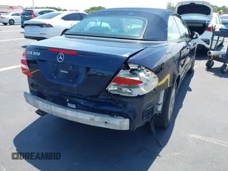 2004 Mercedes-Benz CLK 320 z VIN WDBTK65G84T033363, wystawiony jako IAAI lot #42279646 z przebiegiem 97 431 mil mil oraz . Historia ofert i sprzedaży dostępna na DreamBid. Obrazek 12.