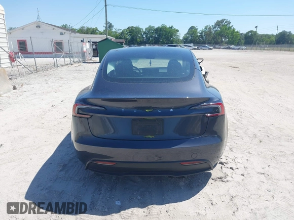 2024 Tesla Model 3 z VIN 5YJ3E1EA6RF747946, wystawiony jako IAAI lot #42042903 z przebiegiem 13 999 mil mil oraz . Historia ofert i sprzedaży dostępna na DreamBid. Obrazek 17.