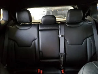 2024 Jeep Compass Latitude Lux z VIN 3C4NJDFNXRT579012, wystawiony jako Copart lot #53062435 z przebiegiem 16 982 mil mil oraz Czysty tytuł • Clean title. Historia ofert i sprzedaży dostępna na DreamBid. Obrazek 10.