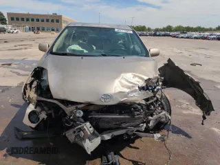 2005 Toyota Prius z VIN JTDKB20U453074321, wystawiony jako Copart lot #58217285 z przebiegiem 299 999 mil mil oraz Szkoda całkowita • Salvage title. Historia ofert i sprzedaży dostępna na DreamBid. Obrazek 5.