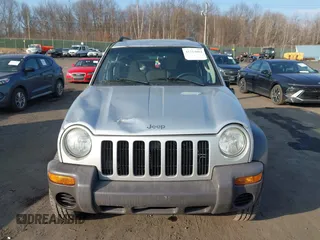 2004 Jeep Liberty Sport with VIN 1J4GK48K34W101682, listed as a IAAI auction lot 41724084 with 58,784 mi miles and . Bid and sale history available at DreamBid. Image 12.