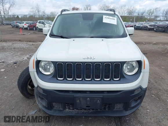 2015 Jeep Renegade Latitude with VIN ZACCJABT8FPC19914, listed as a IAAI auction lot 42081686 with 179,330 mi miles. Bid and sale history available at carsss.com. Image 13.