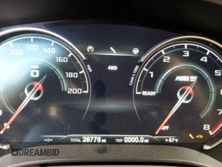 2019 BMW M5 Competition z VIN WBSJF0C50KB447700, wystawiony jako Copart lot #42511853 z przebiegiem 36 776 mil mil oraz . Historia ofert i sprzedaży dostępna na DreamBid. Obrazek 9.