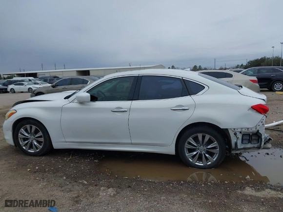 2011 Infiniti M37 with VIN JN1BY1APXBM326888, listed as a IAAI auction lot 41549447 with 151,656 mi miles. Bid and sale history available at carsss.com. Image 14.