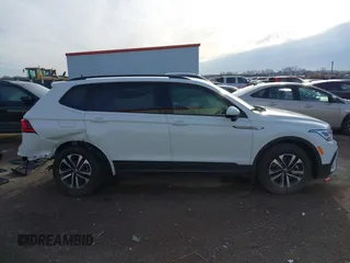 2024 Volkswagen Tiguan S with VIN 3VVRB7AX4RM232229, listed as a IAAI auction lot 41673555 with 333 mi miles and . Bid and sale history available at DreamBid. Image 14.