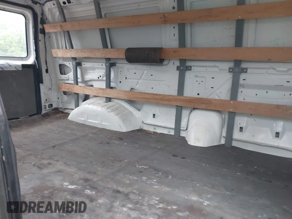 2012 Ford Econoline Cargo Recreational z VIN 1FTNE2EW1CDA51682, wystawiony jako IAAI lot #42370525 z przebiegiem 162 678 mil mil oraz . Historia ofert i sprzedaży dostępna na DreamBid. Obrazek 8.