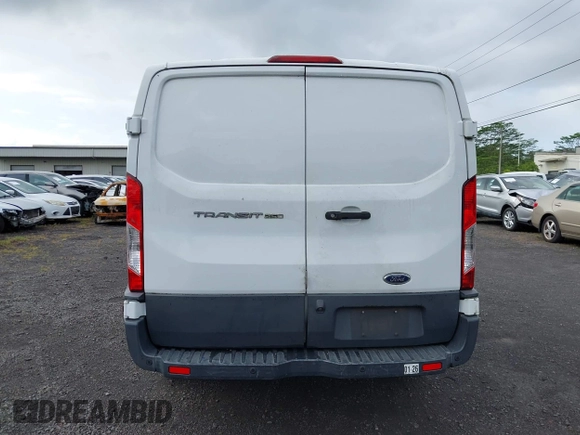 2018 Ford Transit z VIN 1FTYR1YM9JKB43850, wystawiony jako IAAI lot #42151963 z przebiegiem 72 286 mil mil oraz . Historia ofert i sprzedaży dostępna na DreamBid. Obrazek 16.