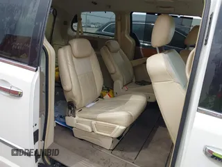 2008 Chrysler Town & Country Limited with VIN 2A8HR64X38R629667, listed as a IAAI auction lot 41941545 with 263,955 mi miles. Bid and sale history available at carsss.com. Image 8.