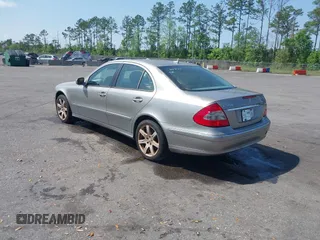 2007 Mercedes-Benz E 350 with VIN WDBUF56X17A998261, listed as a IAAI auction lot 41713797 with 123,941 mi miles and . Bid and sale history available at carsss.com. Image 3.
