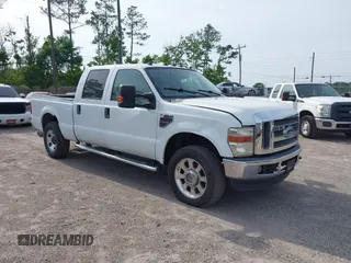 2009 Ford F-250 XL z VIN 1FTSW21R19EA97662, wystawiony jako IAAI lot #41760521 z przebiegiem 202 702 mil mil oraz . Historia ofert i sprzedaży dostępna na DreamBid. Obrazek 1.