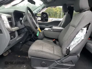 2023 Ford F-250 XL z VIN 1FT8X2BA3PEC95740, wystawiony jako Copart lot #68898844 z przebiegiem 10 044 mil mil oraz Szkoda całkowita • Salvage title. Historia ofert i sprzedaży dostępna na DreamBid. Obrazek 7.