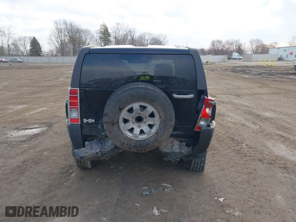 2008 Hummer H3 SUV with VIN 5GTEN13E288105892, listed as a IAAI auction lot 41812651 with 217,426 mi miles. Bid and sale history available at carsss.com. Image 6.