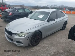 2013 BMW 3 Series 335i с VIN WBA3A9C50DF476559, выставлен на аукционе IAAI как лот 41723123 с пробегом 121 585 миль миль и . История ставок и продаж доступна на DreamBid. Изображение 17.