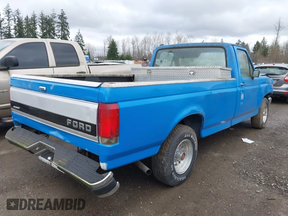 1988 Ford F-150 with VIN 2FTDF15Y4JCA68039, listed as a IAAI auction lot 41714172 with 8,856 mi miles. Bid and sale history available at carsss.com. Image 4.