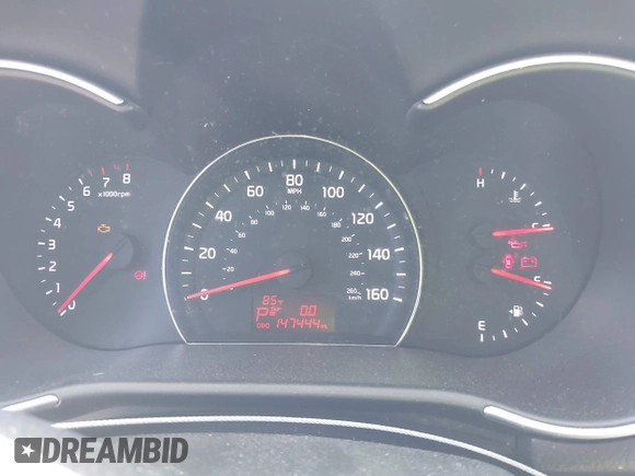 2015 Kia Sorento LX z VIN 5XYKTCA60FG638823, wystawiony jako IAAI lot #42277546 z przebiegiem 147 444 mil mil oraz . Historia ofert i sprzedaży dostępna na DreamBid. Obrazek 7.