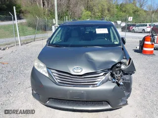 2012 Toyota Sienna XLE AAS with VIN 5TDYK3DC4CS270174, listed as a IAAI auction lot 41961016 with 342,373 mi miles. Bid and sale history available at carsss.com. Image 12.