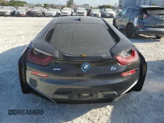 2016 BMW i8 z VIN WBY2Z2C57GV676118, wystawiony jako Copart lot #55245535 z przebiegiem 53 627 mil mil oraz Szkoda całkowita • Salvage title. Historia ofert i sprzedaży dostępna na DreamBid. Obrazek 6.