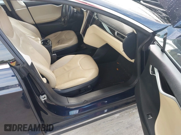 2014 Tesla Model S 60 с VIN 5YJSA1H16EFP32246, выставлен на аукционе IAAI как лот 42611659 с пробегом 156 459 миль миль и . История ставок и продаж доступна на DreamBid. Изображение 5.
